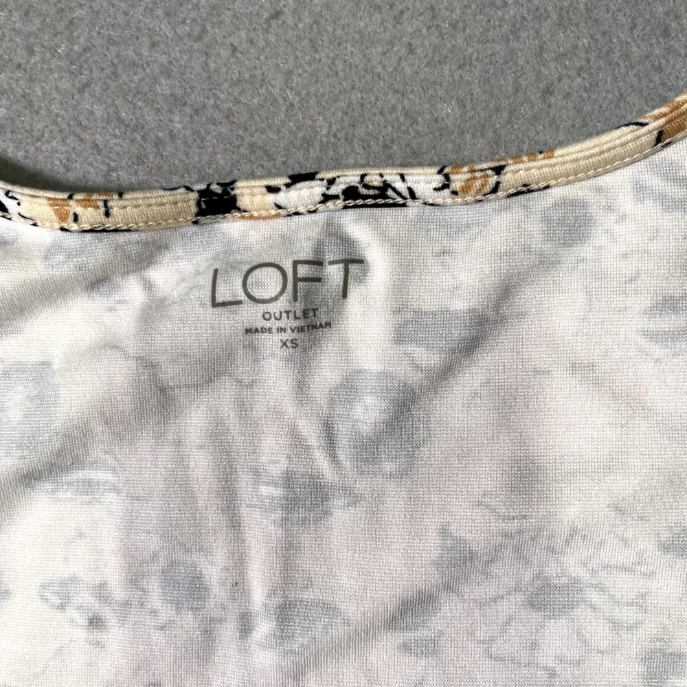 LOFT Outlet Cropped Blouse Top Womens XS Beige Floral‎ Round Neck Puff Sleeve